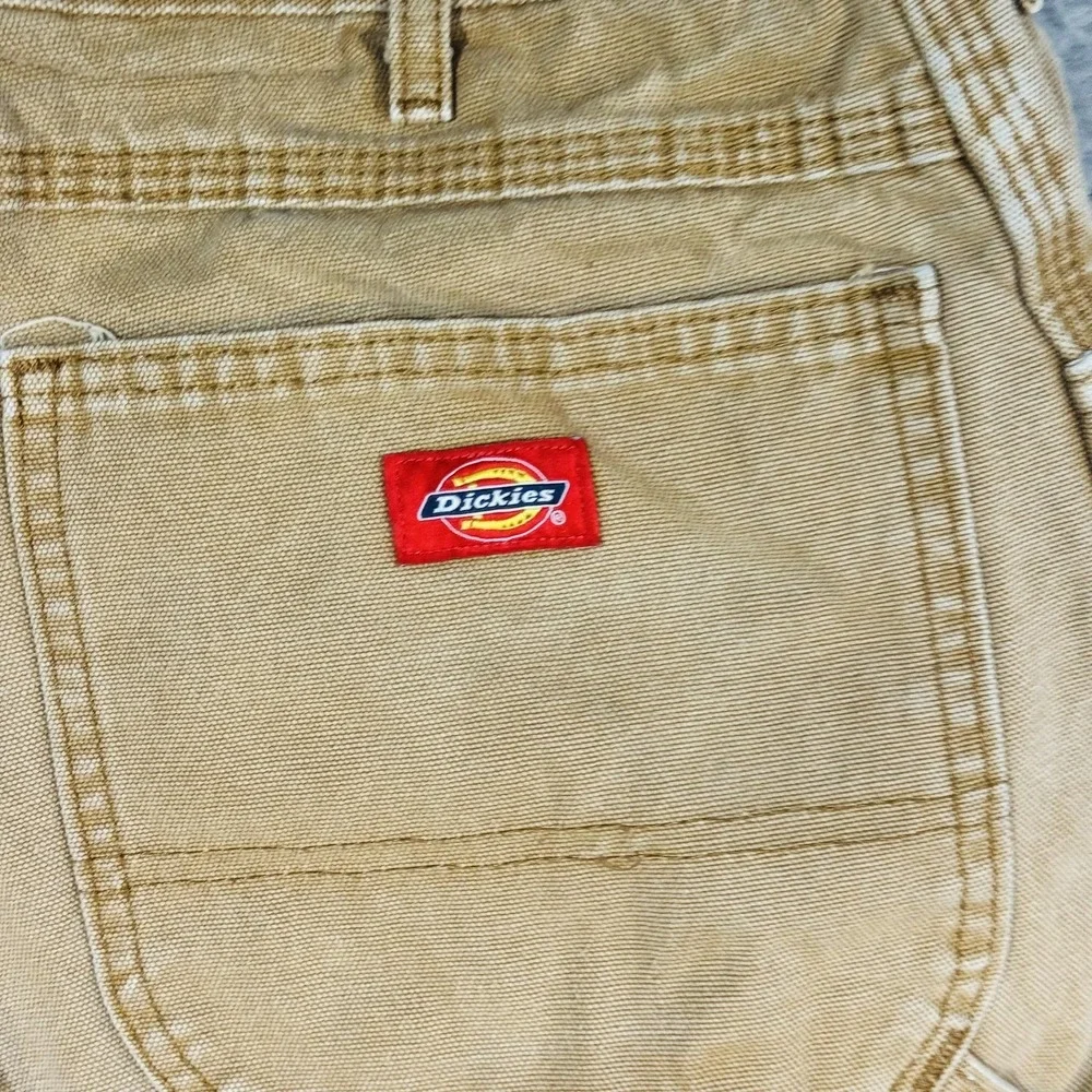 Dickies Shorts Mens 38 Brown Cargo Relaxed Fit Distressed Raw Hem Canvas